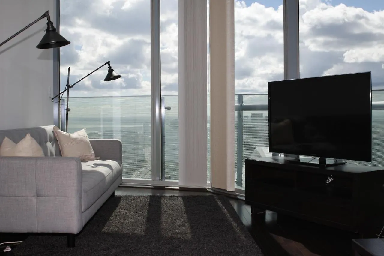 Corporate Suite Toronto 0*,